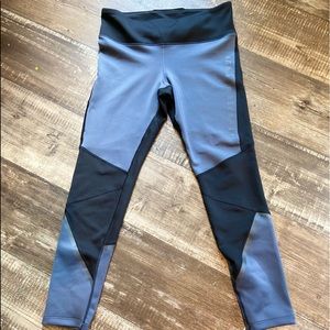 Under armour compression leggings size L